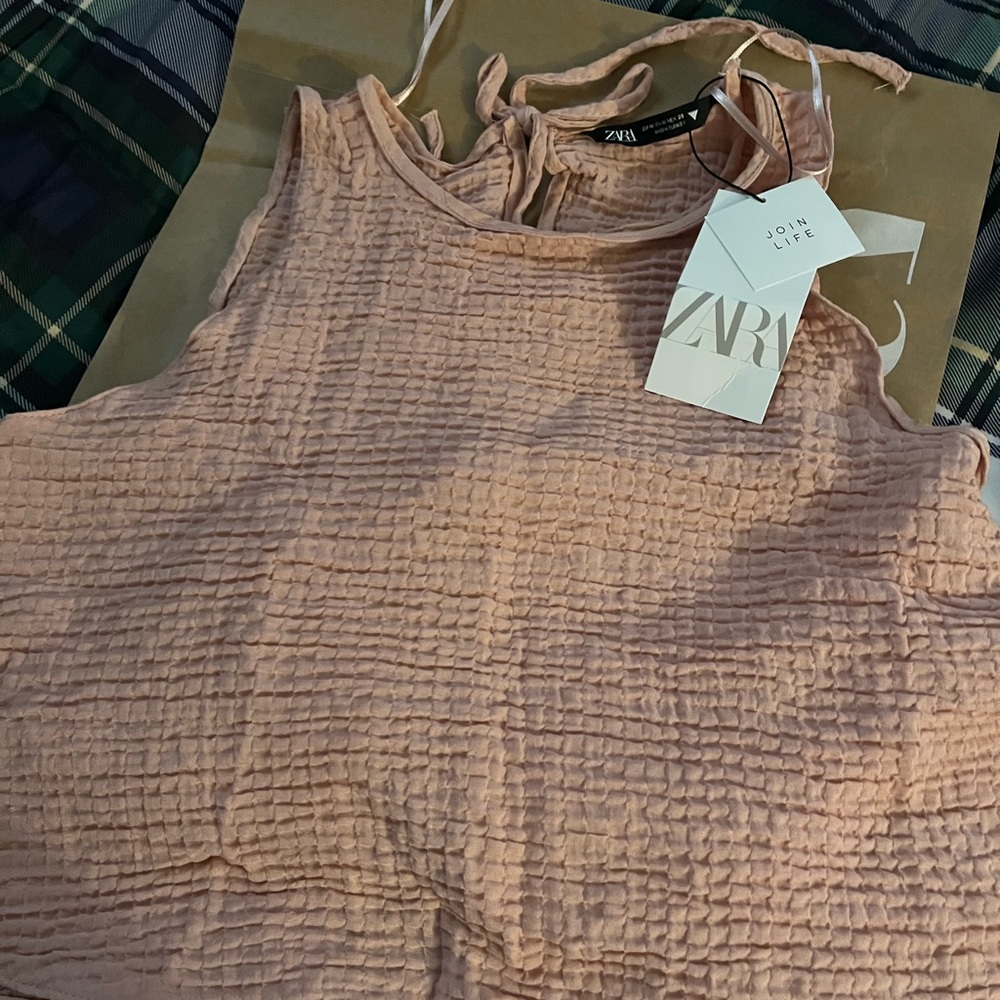 Zara ✨BNWT✨ Structured Top in Pastel Pink